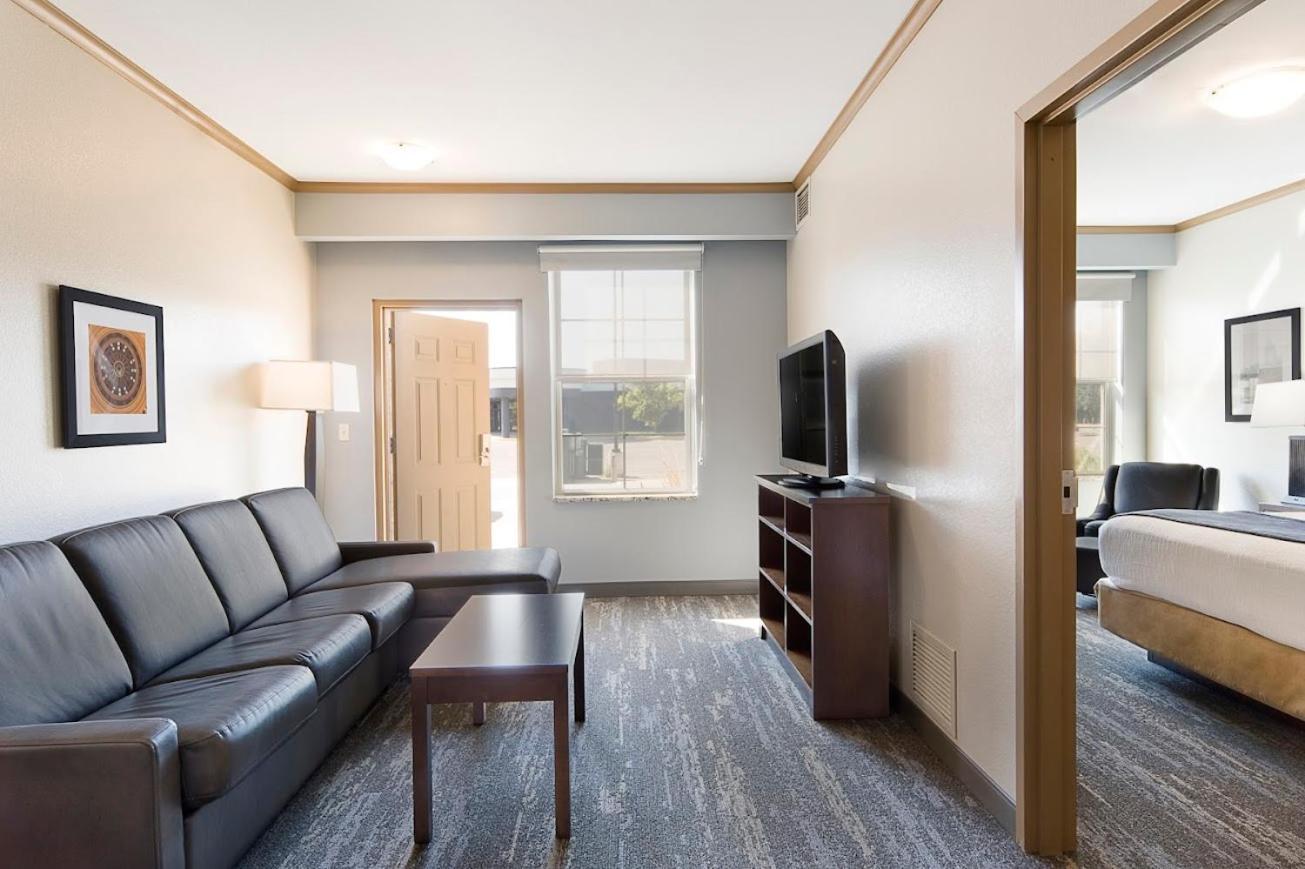 Clubhouse Hotel And Suites ピア エクステリア 写真